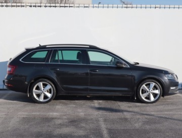 Skoda Octavia III Kombi Facelifting 2.0 TDI 184KM 2020 Skoda Octavia 2.0 TDI, 181 KM, 4X4, DSG, Skóra, zdjęcie 5