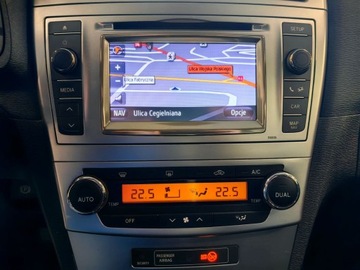 Toyota Avensis III Sedan Facelifting 1.8 Valvematic 147KM 2013 Toyota Avensis, 1.8 benzyna, 128 tyś km, Nawi, Kamera, zdjęcie 10