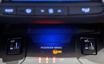 Toyota Avensis III Sedan Facelifting 2015 1.8 Valvematic 147KM 2018 Toyota Avensis 1.8 Premium 1.8 BenzynaLPG 147KM, zdjęcie 24