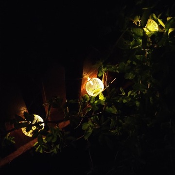 Светодиодный солнечный садовый светильник GIRLAND GOLDEN Balls