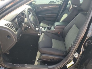 Chrysler 300C II 2023 Chrysler 300 Touring 2023 3.6l 3.6 Benzyna 292KM, zdjęcie 7