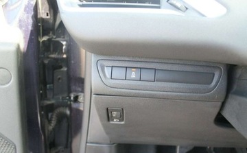 Peugeot 208 I Hatchback 3d 1.6 VTI 120KM 2014 Peugeot 208 1.6 Benzyna 120KM, zdjęcie 16