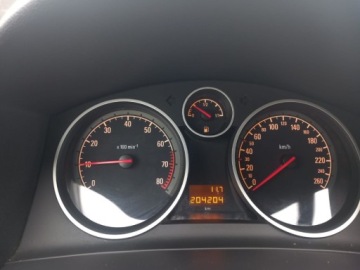 Opel Astra H Kombi 1.6 ECOTEC 115KM 2006 Opel Astra OPEL ASTRA H 1600 benzyna super stan 1.6 Benzyna 115KM, zdjęcie 13