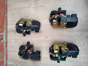 JEEP GRAND CHEROKEE WJ ЗАМОК ДВЕРИ ЛЕВОЙ ЗАДНЕЙ