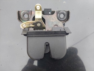 ZAMEK KLAPY BAGAŻNIKA AUDI A3 8L LIFT 8L0827505G