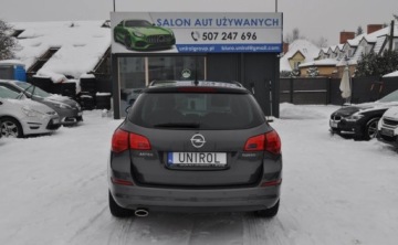 Opel Astra J Sports Tourer 1.4 Turbo ECOTEC 140KM 2012 Opel Astra 1.4 150 JAHRE Benzyna Tempomat Cz. parkowania Klimatyzacja 1.4, zdjęcie 7