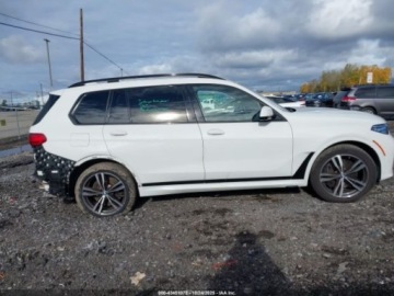 BMW X7 2022 BMW X7 m50i, 2022r., 4x4, 4.4L 4.4 Benzyna 523KM, zdjęcie 4