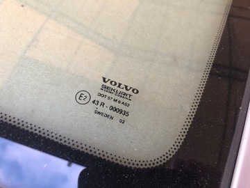 PRAVÁ SKLO (OKNO) ZADNÍ KAROSERIE VOLVO V70 426-26
