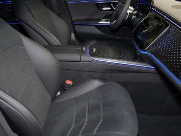 Mercedes Klasa E W214 Sedan 2.0 220d 197KM 2026 E Klasa 220 d 4-Matic AMG 2.0 (197KM) 2026, zdjęcie 4