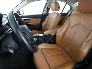 BMW Seria 3 F30-F31-F34 Limuzyna Facelifting 2.0 330e 252KM 2018 BMW 330 PHEV full LED skóra navi czujniki, zdjęcie 12