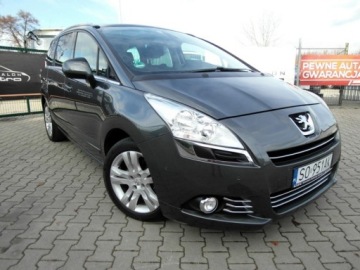 Peugeot 5008 I Minivan 2.0 HDi FAP 150KM 2011 Peugeot 5008 Allure Nawigacja Panorama Dach Head-Up 2.0 Diesel 150KM, zdjęcie 1