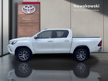 Toyota Hilux VIII Podwójna kabina 2.4 D-4D 150KM 2020 Toyota Hilux 2.4 D-4D Double Cab SR5 4x4 2.4 D-4D, zdjęcie 1