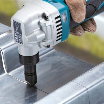 MAKITA DJN161Z АККУМУЛЯТОРНЫЕ НОЖНИЦЫ ПО МЕТАЛЛУ 18В