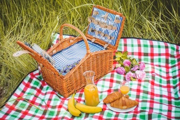 КОРЗИНА ДЛЯ ПИКНИКА ПЛЕТЕНАЯ ТЕРМОСУМКА, набор на 4 персоны, БОЛЬШАЯ ДЛЯ ПОДАРКА С СУЩЕСТВОМ