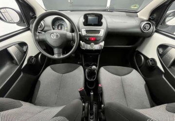Toyota Aygo I 2013 Toyota Aygo 1.0 benzyna 1 wlasciciel 100 bezwypadkowy Benzyna 70KM, zdjęcie 17