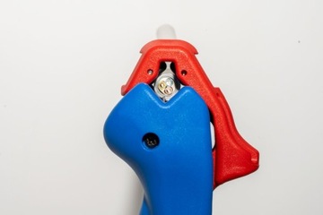 WEICON / СДЕЛАНО В ГЕРМАНИИ Инструмент для снятия изоляции с плоских и круглых кабелей