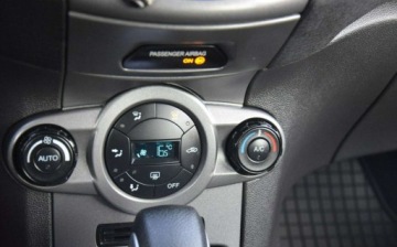 Ford Fiesta VII Hatchback 3d Facelifting 1.6 105KM 2016 Ford Fiesta 1.6B MPI 2016r Automat 107 TYS KM Klimatronik Sprowadzony, zdjęcie 17