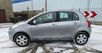 Toyota Yaris II Hatchback 5d 1.3 i VVT-i 86KM 2007 Toyota Yaris 1.3 87ps.Benzyna Klima Drugi Komplet Kol Model 2008 1.3 87KM, zdjęcie 4