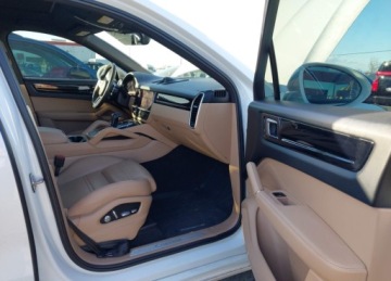 Porsche Cayenne III SUV 3.0 340KM 2021 Porsche Cayenne 2021r., Coupe, 3L, od ubezpieczalni 3.0 Benzyna 340KM, zdjęcie 5