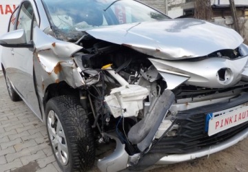 Toyota Yaris III Hatchback 5d Facelifting 2017 1.0 VVT-i 72KM 2019 Toyota Yaris Okazja Benzyna 72KM, zdjęcie 2