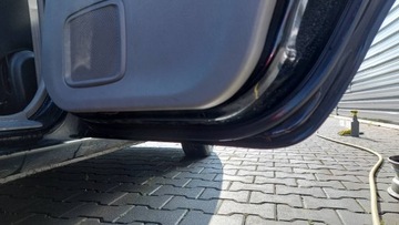 DVEŘE KOMPLETNÍ PRAVÝ ZADNÍ MAZDA DEMIO I A3F