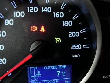 Toyota RAV4 IV MPV D-4D 125 124KM 2015 Toyota RAV-4 BIAŁA PERŁA GWARANCJA kraj Bezwypad, zdjęcie 26