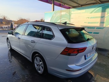 Volkswagen Golf VIII Variant 1.5 TSI 150KM 2022 VOLKSWAGEN GOLF VIII 1.5 Salon PL 150KM rok 2022 Serwis JAK NOWY, zdjęcie 3