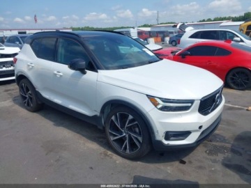 Volvo XC40 Crossover 2.0 T5 247KM 2019 Volvo XC 40 T5 R-Design 2019 2.0 Benzyna 248KM, zdjęcie 6