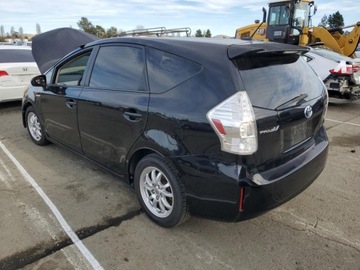 Toyota Prius III 2012 Toyota Prius V 2012 1.8l 1.8 Hybryda 98KM, zdjęcie 1