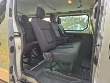 Renault Trafic III Furgon 1.6 Energy dCi 125KM 2017 Renault Trafic Brygadowka 9-osob przedluzany Klima 139tys km. Super Stan, zdjęcie 5