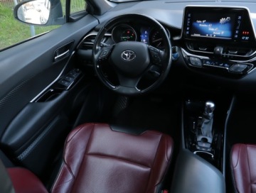 Toyota C-HR I Crossover 1.8 Hybrid 122KM 2018 Toyota C-HR 1.8 Hybrid, Salon Polska, Serwis ASO, zdjęcie 6
