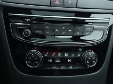 Peugeot 508 I SW Facelifting 2.0 BlueHDi 180KM 2015 Peugeot 508 2.0 BlueHDi, 178 KM, Automat, Skóra, zdjęcie 12