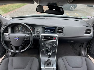 Volvo S60 II Sedan 1.6 T3 150KM 2013 Volvo S60 1.6 T3 150 KM Xenony Podgrzewane fotele, zdjęcie 8