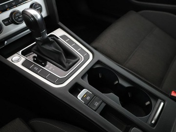 Volkswagen Passat B8 Variant 2.0 TDI BlueMotion SCR 150KM 2019 Volkswagen Passat 2.0TDI Comfortline Tempomat, zdjęcie 30