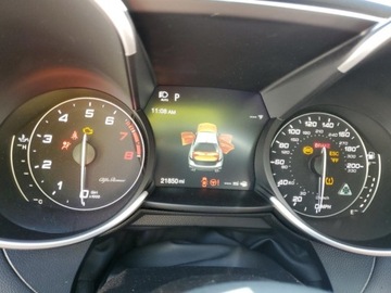 Alfa Romeo Giulia II 2022 Alfa Romeo Giulia Quadrifoglio 2022 2.9l 2.9 Benzyna 505KM, zdjęcie 9