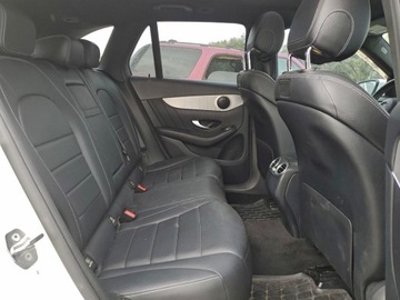 Mercedes GLC C253 2019 Mercedes-Benz GLC 2019 MERCEDES-BENZ GLC 300 2.0 Benzyna 255KM, zdjęcie 9