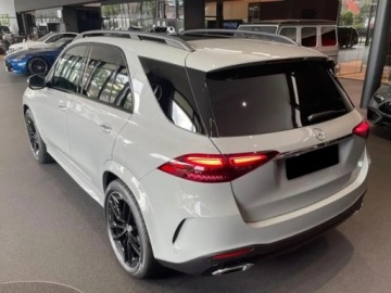 Mercedes GLE V167 SUV Facelifting 3.0 450d 367KM 2026 MERCEDES-BENZ GLE 450 d 4-Matic AMG Line 3.0 (367KM) 2026, zdjęcie 2