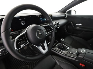 Mercedes Klasa A W177/V177 2022 Mercedes A 180 FV23% navi półskóra grzane, zdjęcie 13