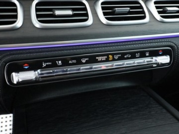 Mercedes GLE V167 SUV Facelifting 3.0 450d 367KM 2025 MERCEDES-BENZ GLE 450 d 4-Matic AMG Line 3.0 (367KM) 2025, zdjęcie 8