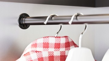 ЧЕРНАЯ штанга фи/25мм 200 см + 2 розетки