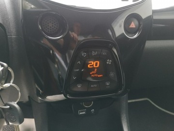 Toyota Aygo II Hatchback 5d 1.0 VVT-i 69KM 2014 Toyota Aygo 1.0 VVT-i 70KM # Klima # Kamera #, zdjęcie 19