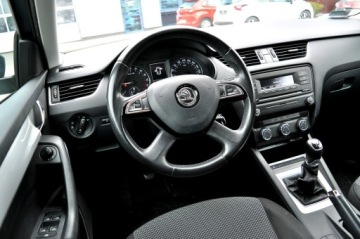 Skoda Octavia II Kombi Facelifting 1.6 TDI CR DPF 105KM 2013 Škoda Octavia Skoda Octavia 1.6 TDI 105KM Klima, zdjęcie 5