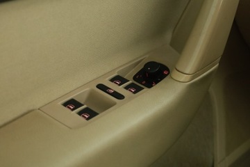 Volkswagen Passat B7 Limousine 2.0 TDI CR DPF BlueMotion 140KM 2010 VW Passat 2.0 TDI, Salon Polska, Serwis ASO, DSG, zdjęcie 15