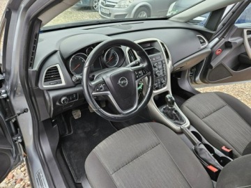 Opel Astra J Hatchback 5d 1.6 Twinport ECOTEC 115KM 2010 Opel Astra Opłacona Zdrowa Zadbana Serwisowana, zdjęcie 7