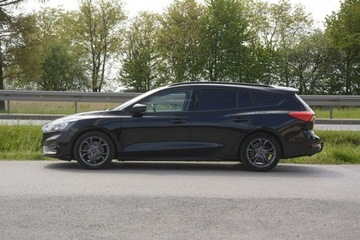 Ford Focus IV Kombi 1.0 EcoBoost 125KM 2019 Ford Focus 1.0EcoBoost STLine doinwestowany hak, zdjęcie 2