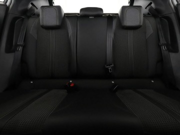 Peugeot 2008 II SUV 1.2 PureTech 130KM 2020 Peugeot 2008 GT-Line automat virtual navi kamera, zdjęcie 17