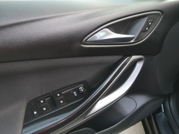 Opel Astra J GTC 1.6 CDTI Ecotec 110KM 2016 Opel Astra 1.6 CDTI 110KM Klimatronik Tempomat, zdjęcie 10