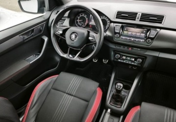 Skoda Fabia III Hatchback Facelifting 1.0 TSI 95KM 2021 Skoda Fabia Monte Carlo Pakiet Comfort, Panorama, Kamera cofania, KESSY, zdjęcie 15