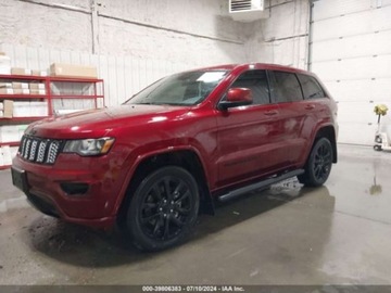 Jeep Grand Cherokee IV 2021 Jeep Grand Cherokee 2021 JEEP GRAND CHEROKEE LAREDO X 4X4 3.6 Benzyna 293KM, zdjęcie 2
