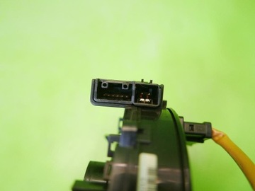 Втягивающее устройство ленты подушки безопасности SUZUKI SX4 I EY 1.9 DDIS 06-09